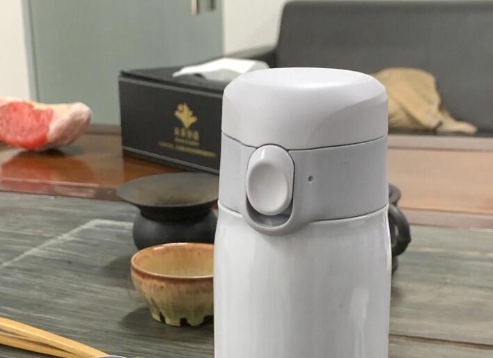 不銹鋼保溫杯泡茶的正確打開方式